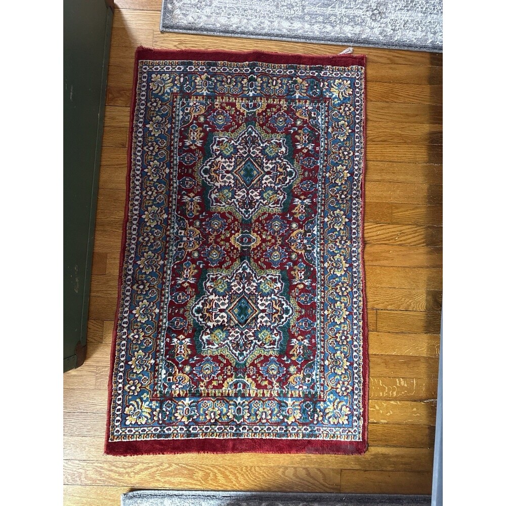Vintage Persian Style Medallion Area Rug – Made in Lebanon